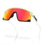 Oakley Sunglasses Unisex Bxtr With Matte Desert Tan Frame And Prizm Ruby Lenses - Image 4