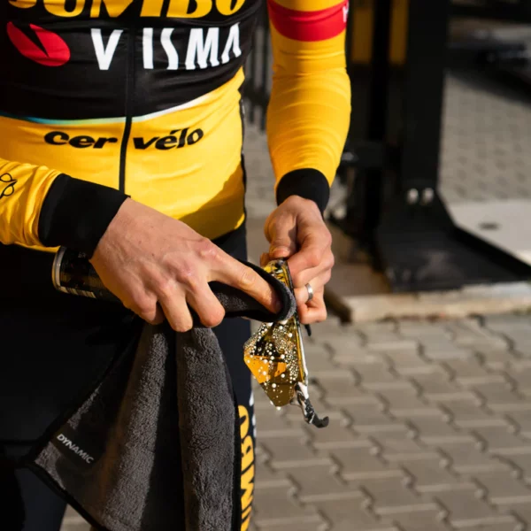 Dynamic Lens Love Spray 100ml Sunglasses Protection - Image 2