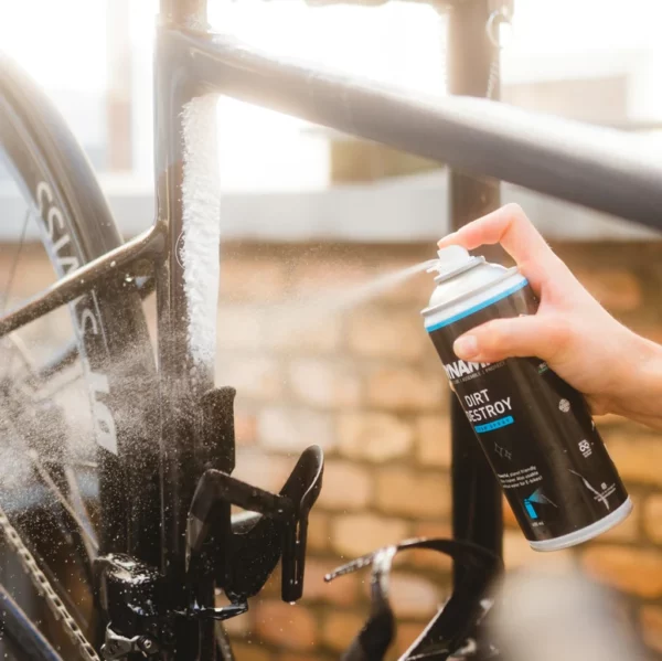 DY-029_Dynamic_Dirt_Destroy_Use3-scaled-e1664372988389 Dynamic Dirt Destroy Foam Spray Bike Cleaner - Image 6