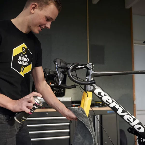 bram-berkien-team-jumbo-visma-dynamic-bike-care-2020-12-10-13.48.43 Dynamic Protective Wax Spray 400ml - Image 4