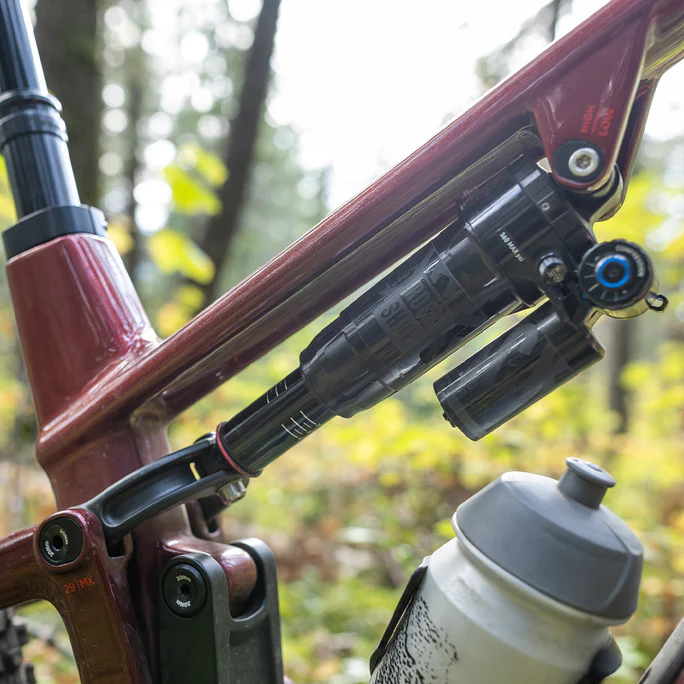 Polygon_Collosus_T8_-_Carbon_All-Mountain_Bike_ms_2b Polygon_Collosus_T8_-_Carbon_All-Mountain_Bike_ms_2b