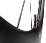 Dt Swiss Arc 1100 Dicut 65 Wheelset - Image 4