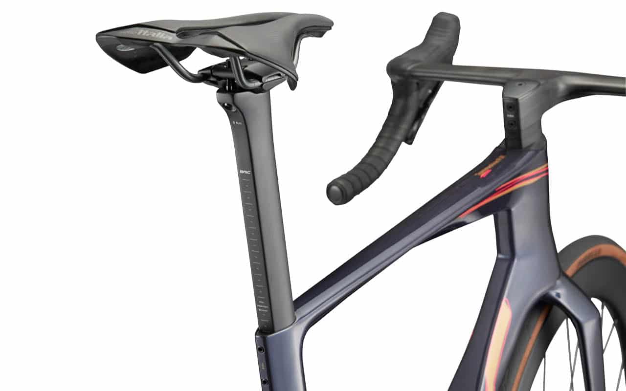 Close-up of the BMC Teammachine R 01 All-Aero carbon seatpost and its easy-access clamp mechanism