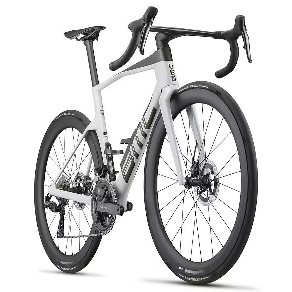 Front three-quarter view of the BMC Teammachine R 01 showing the ultra-wide Halo fork and low-stack ICS Aero Gen 2 one-piece cockpit