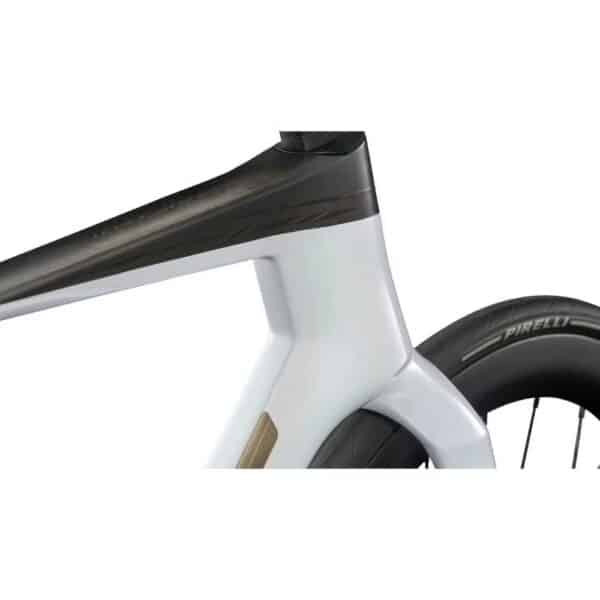 Close-up of the BMC Teammachine R 01 seat cluster and all-aero seatpost with a Pirelli tyre and dropped seat stays