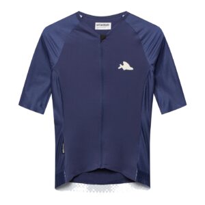 Cafe du Cycliste Vinciane men’s superlight jersey in navy, front view on a white background