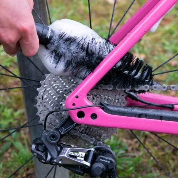 Dynamic Cone Brush cleaning between the chainstay and seatstay next to the cassette