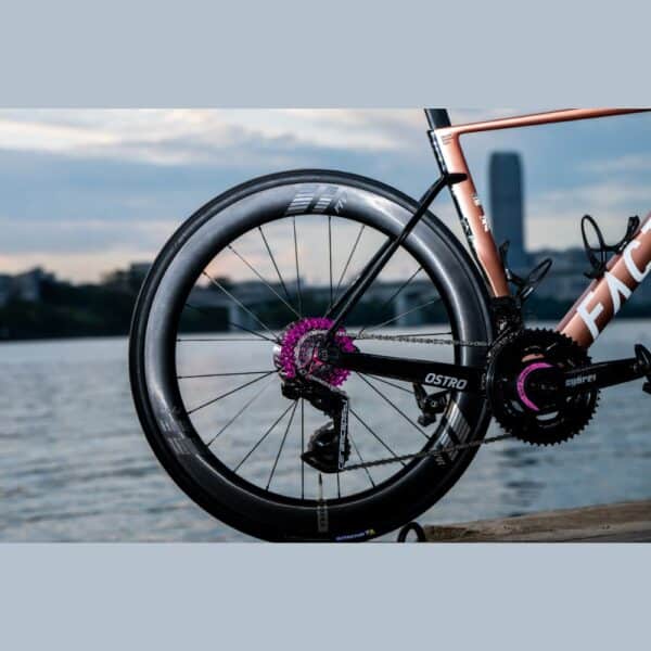Farsports EVO C4 carbon wheelset fitted to a road bike