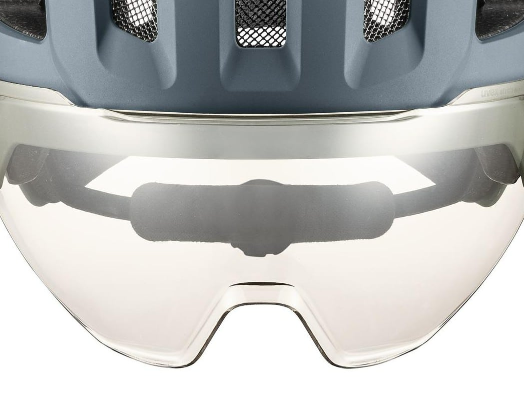 Close-up of the litemirror silver visor on the uvex stride visor MIPS showing the wide field of view