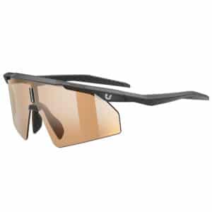 uvex ultimate pace ultra V CV photochromic sports glasses, black matt frame with variomatic colorvision mirror red lens, front angled view