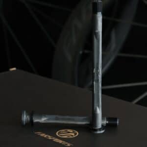 Farsports carbon thru axle kit TA01 – two carbon thru axles on the Farsports box