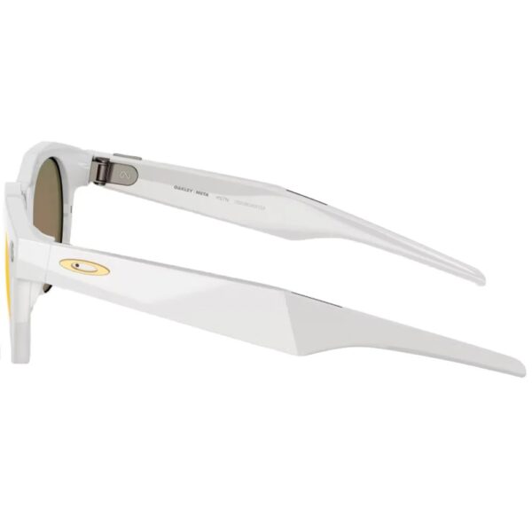 Oakley Meta HSTN Warm Grey AI glasses, side profile of the frame and arm