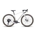 Polygon Tambora G4 700c aluminium gravel bike in White with carbon fork, drive-side view (model photo)