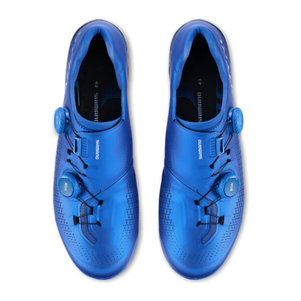 Top view of blue Shimano SH-RC910 shoes with dual BOA dials and textile laces