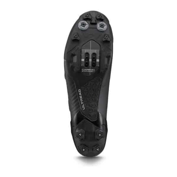 Shimano SH-XC903 carbon sole with ULTREAD XC rubber outsole and recessed SPD cleat pocket