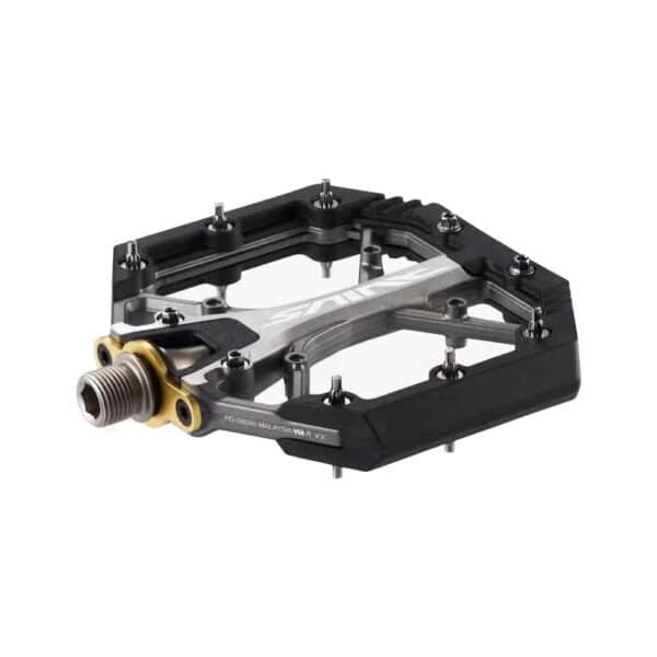 Shimano Saint PD-G8040 flat pedal, three-quarter view