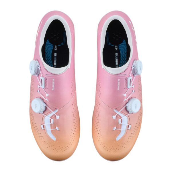 Top view of peach Shimano SH-RC810 road shoes with dual BOA dials