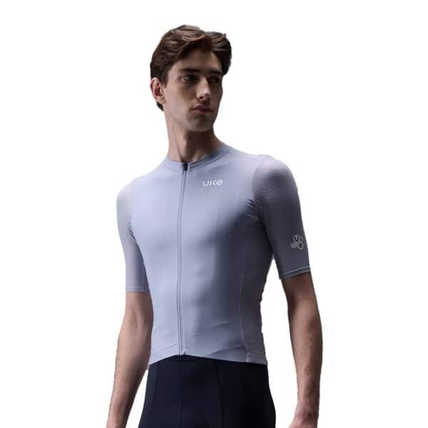 UKE RC200 men’s cycling jersey in Dusky Purple with mesh sleeves, front view on model